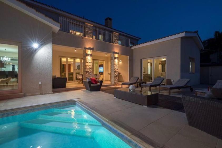 Villa Kristia Paphos Exteriör bild